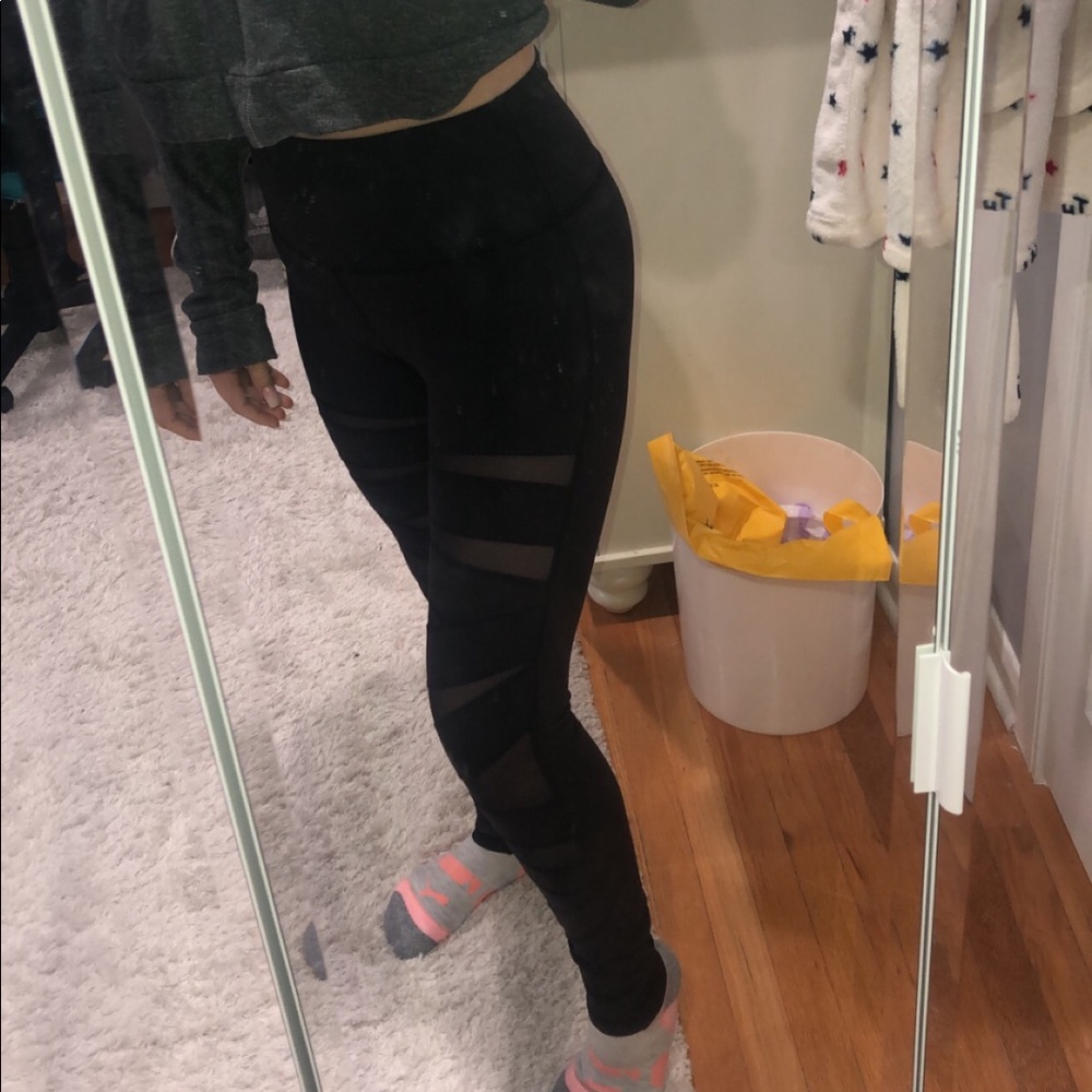 Lulu lemon mesh leggings wonder under pants